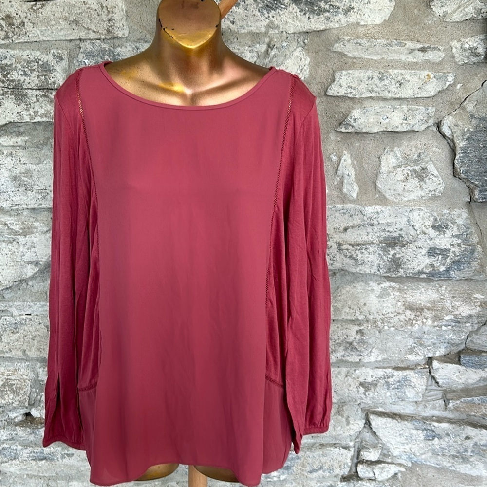 Loft - Mixed Media Top​